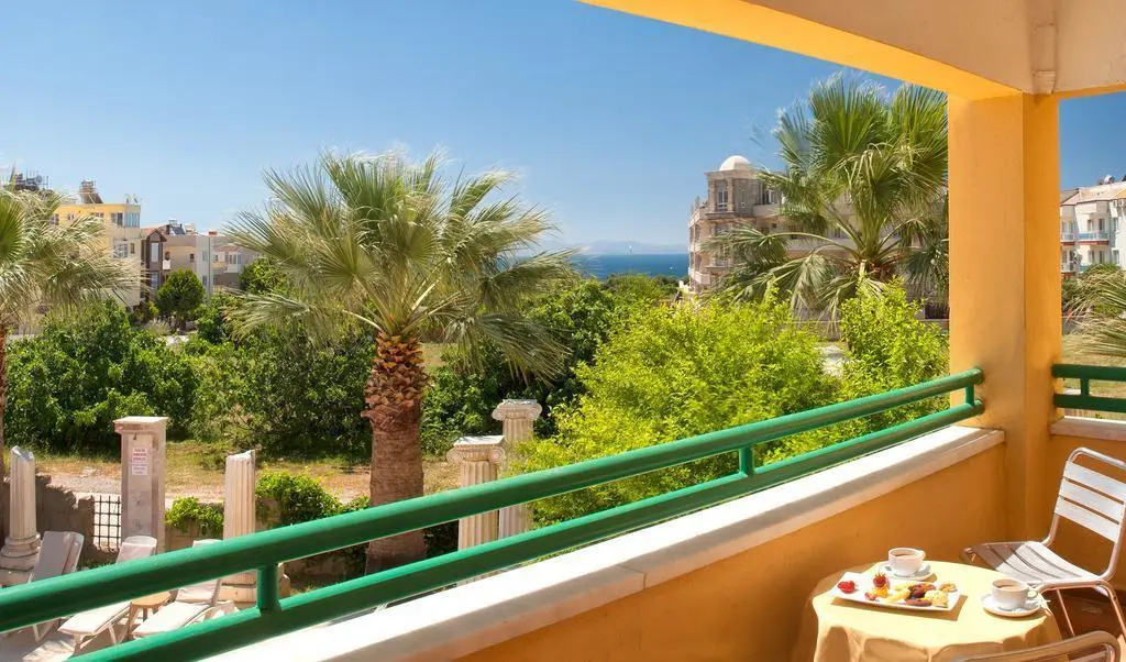 Balcony & Terrace