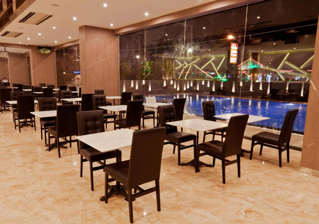 Food & Beverage