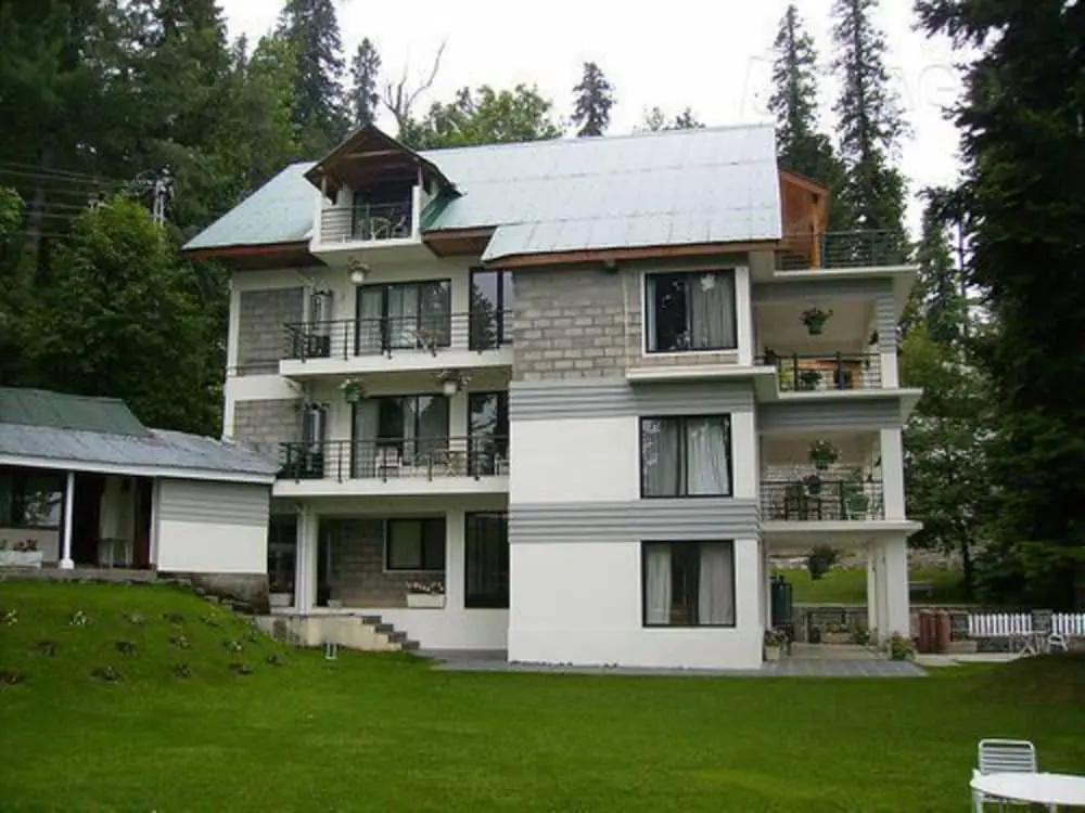 Summer Retreat Hotel