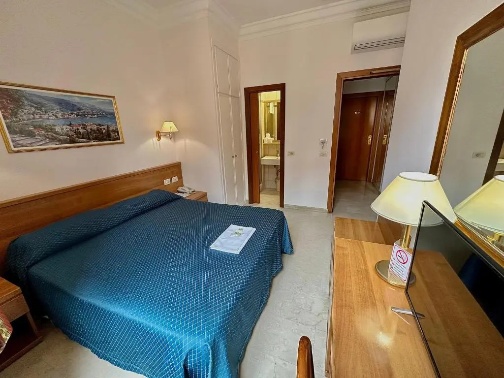 Hotel Principe Di Piemonte - Chambres