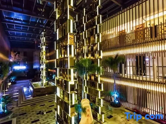 Kaiyuan Park Hyatt Hotel