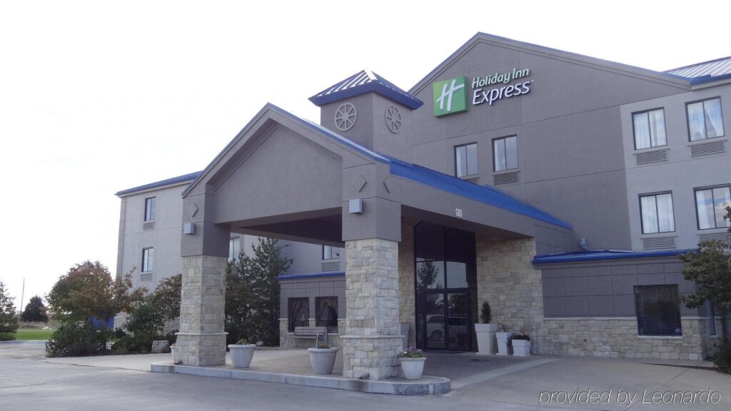 Holiday Inn Express Kansas City - Bonner Springs, an IHG Hotel image