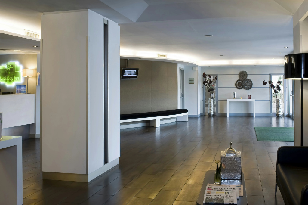 Holiday Inn Naples by IHG - Général