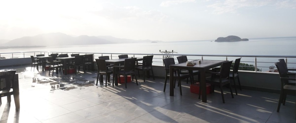 Beach & Waterfront
