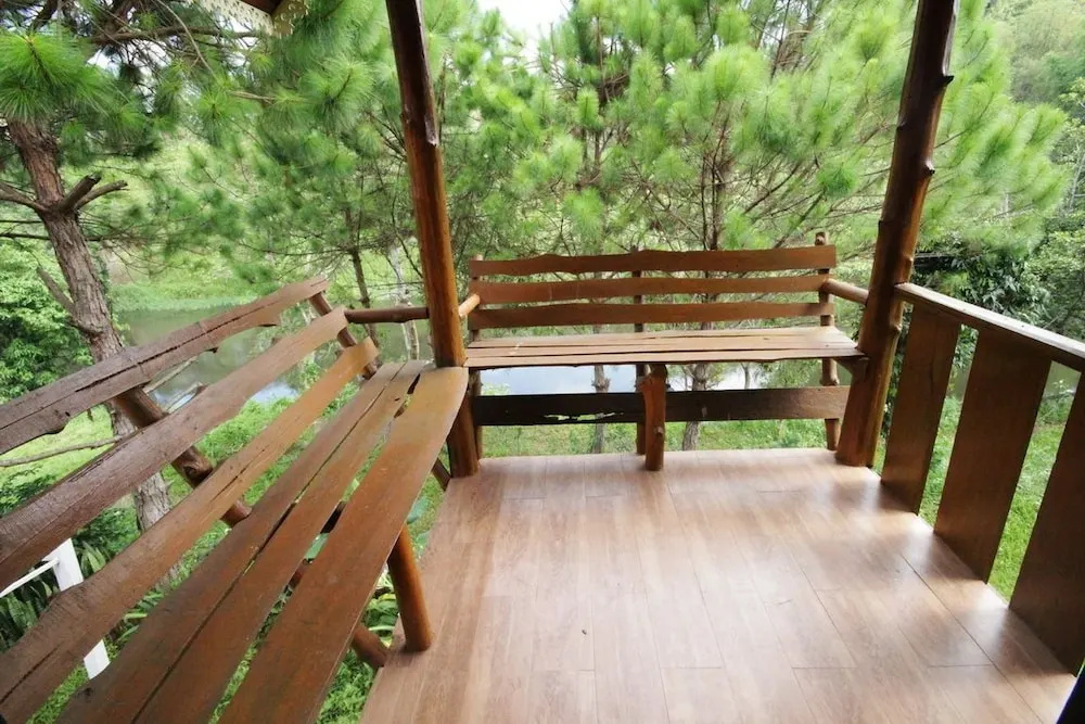 Bungalow with river view