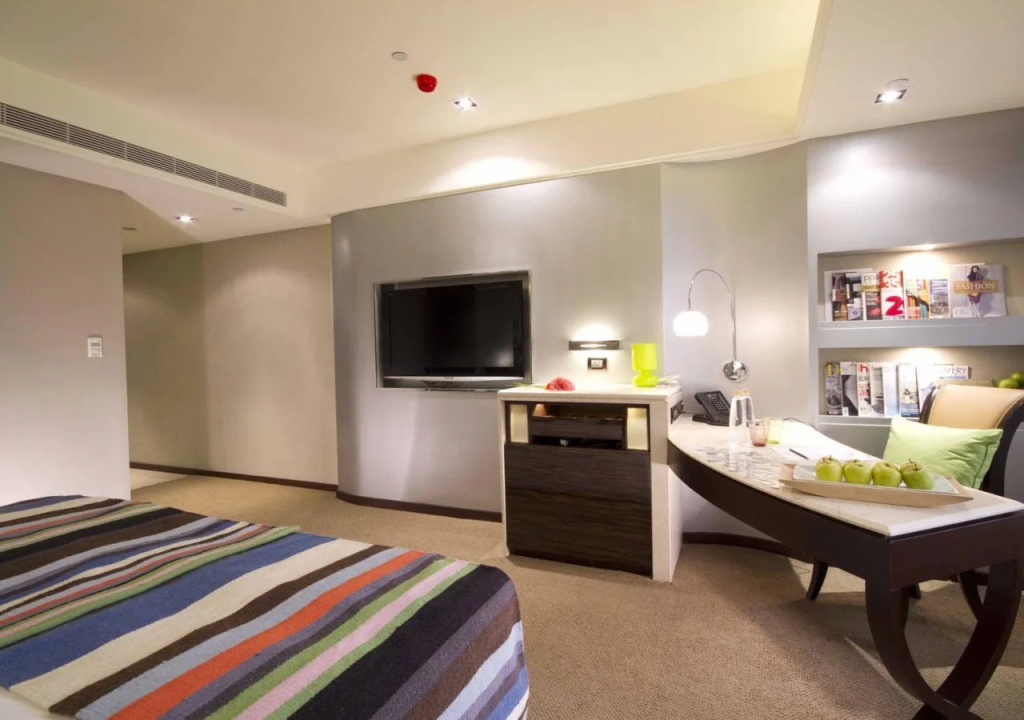 S Aura Hotel - 5