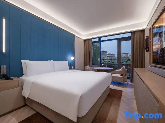 Superior Double room with balcony (full double bed)