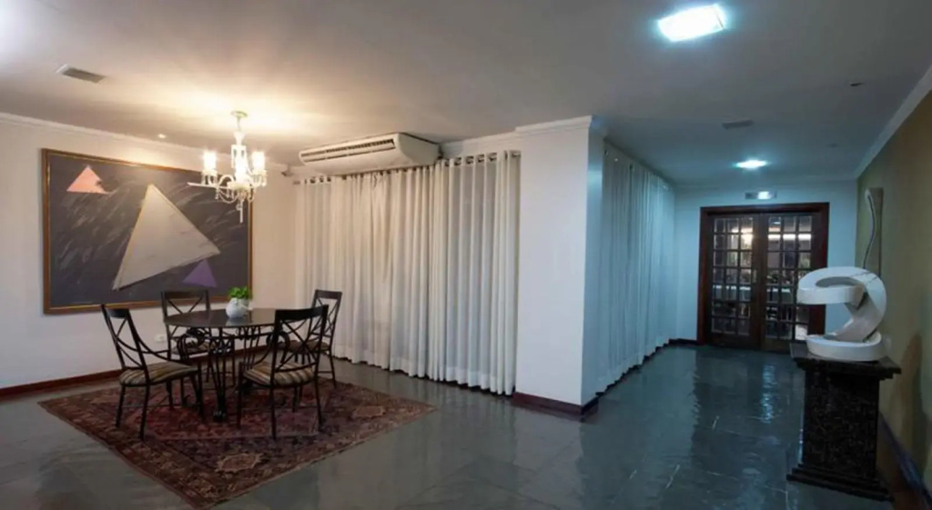 Bristol Exceler Plaza Hotel - Général