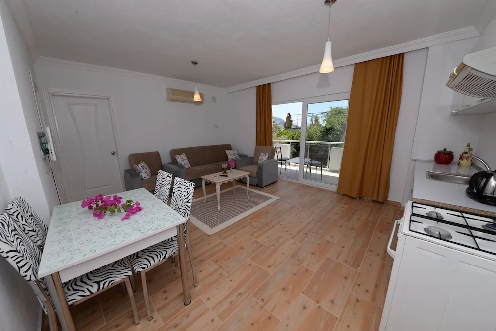 1 Bedroom Apartment with balcony