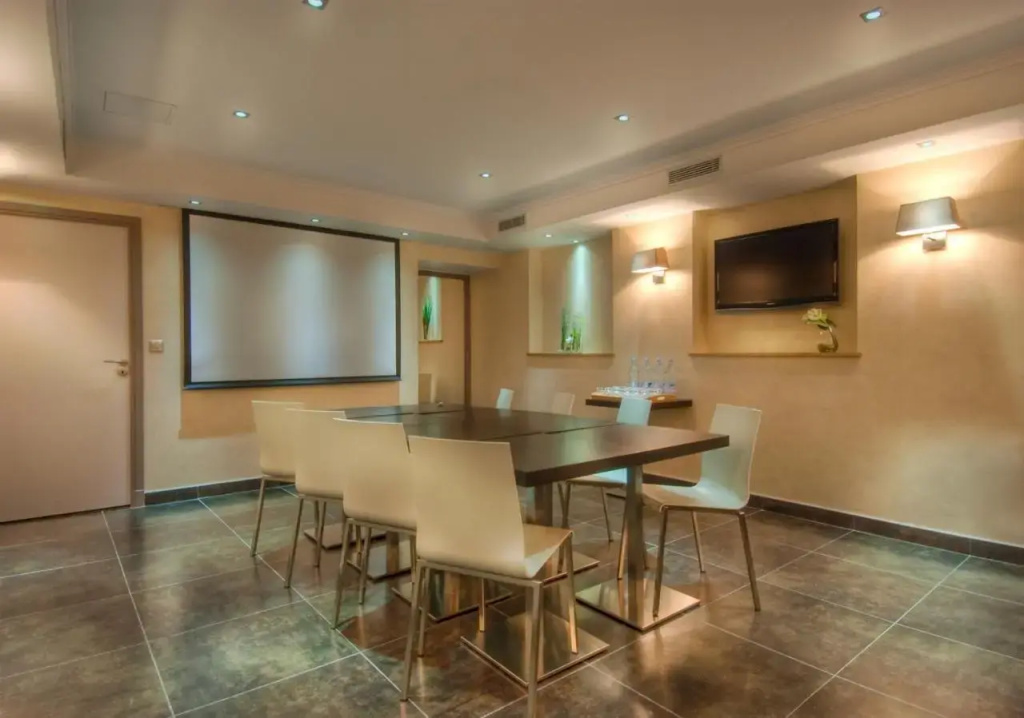 Hotel photo 16