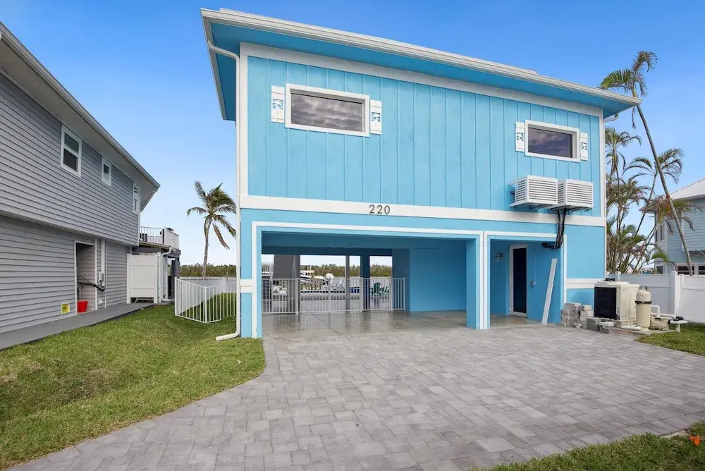 Blue Dolphin View
