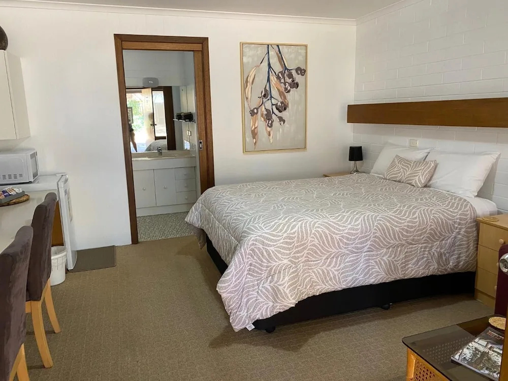 Orana Motor Inn photo 2
