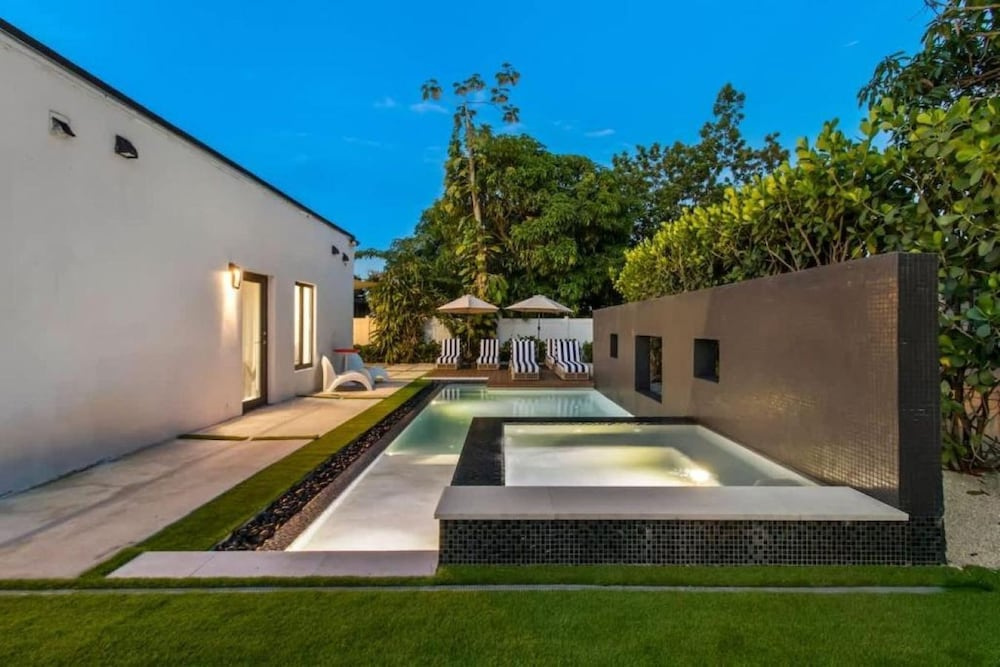 Luxury Miami Stay by Glam Homes