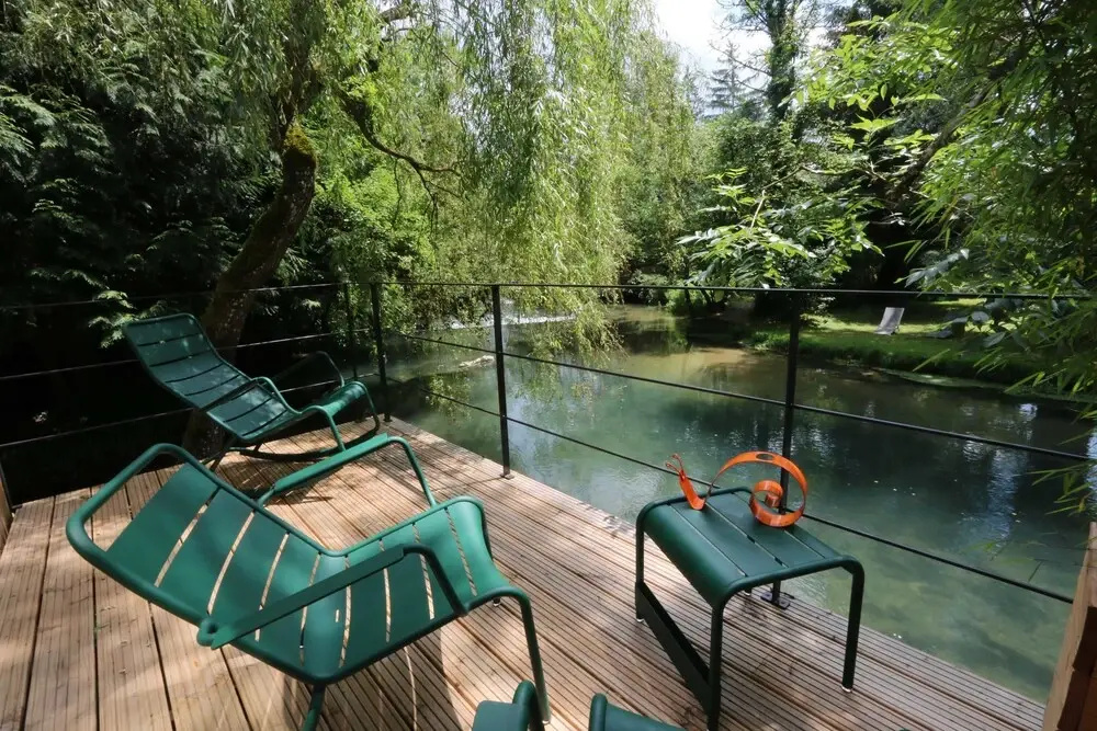 La Cabane du Pont de l'Ignon SPA hebergement atypique tout confort en Bourgogne