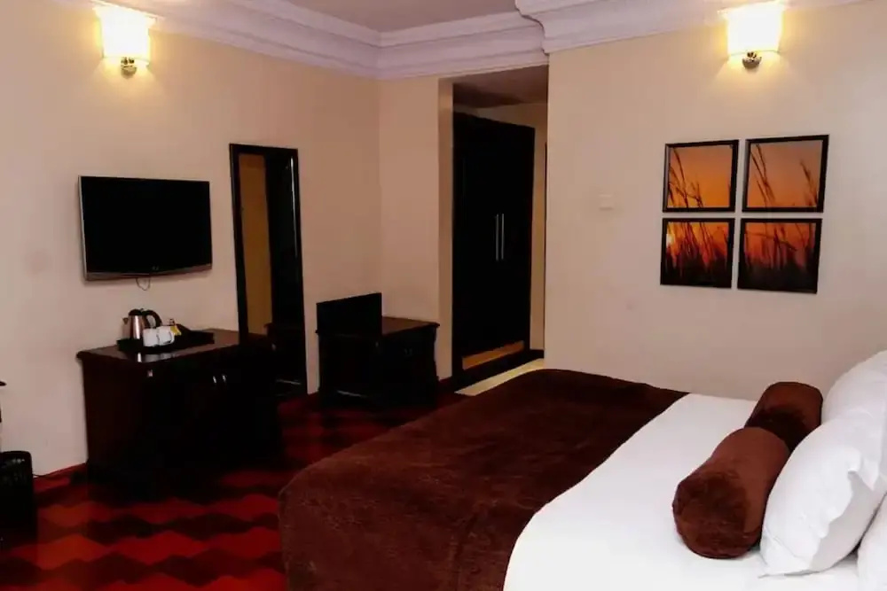 Owu Crown Hotel - Général