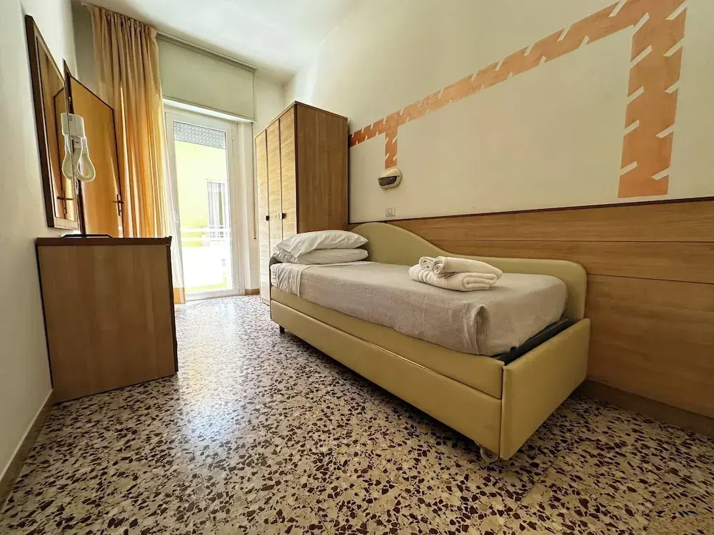 Economy room