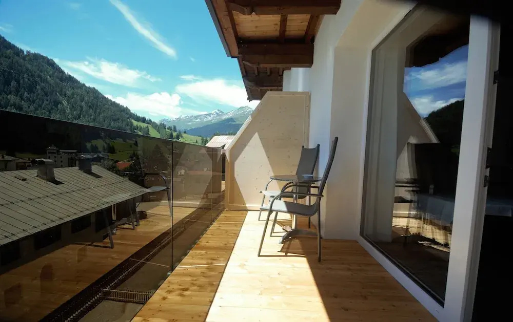Balcony & Terrace