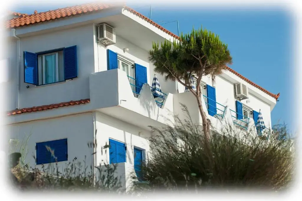 Haris Apartments