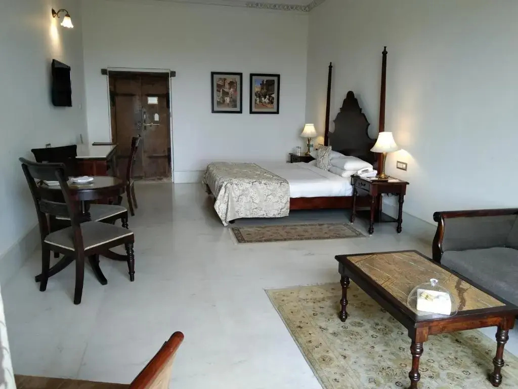 Superior Double room with mountain view (full double bed)