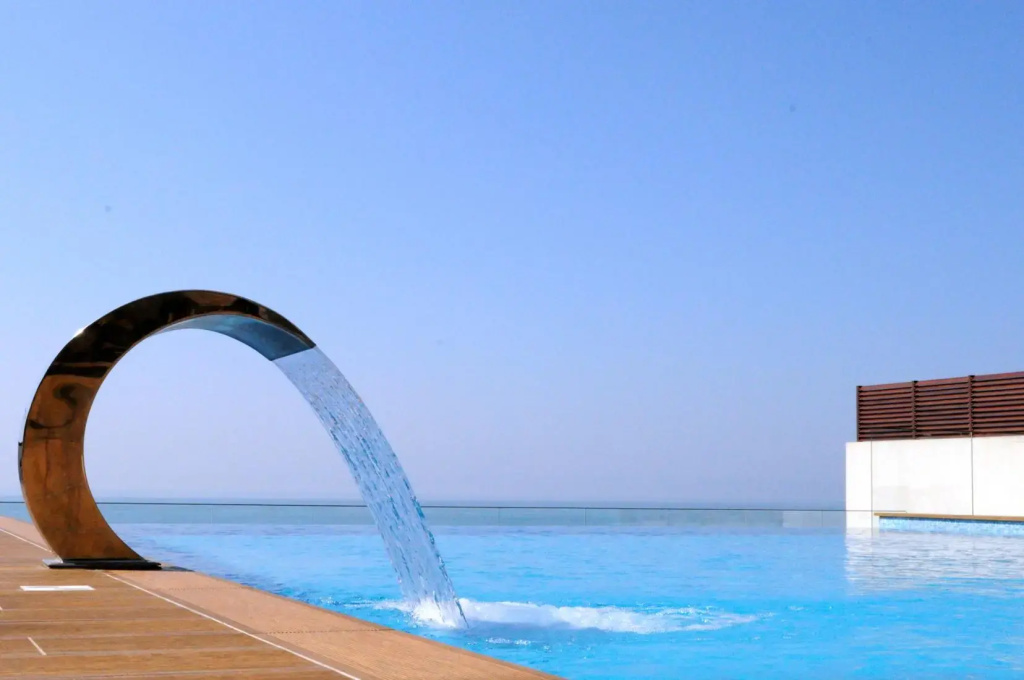 Beach & Waterfront
