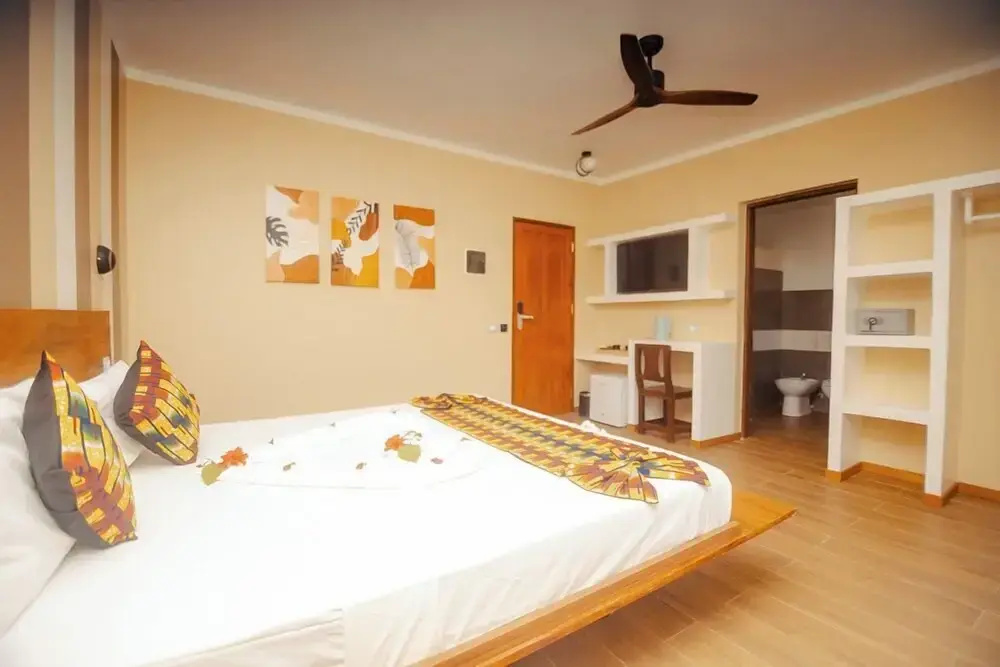 Deluxe Double room with balcony (full double bed)
