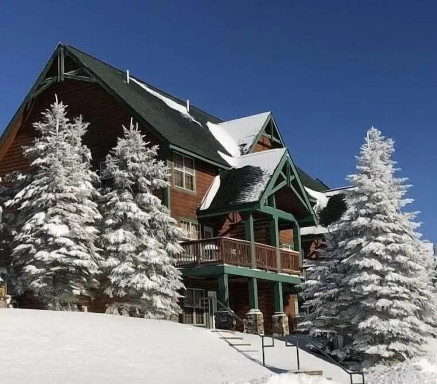 Camp 4 24: Slope Side, Cozy 2 BR With Shuttle Service