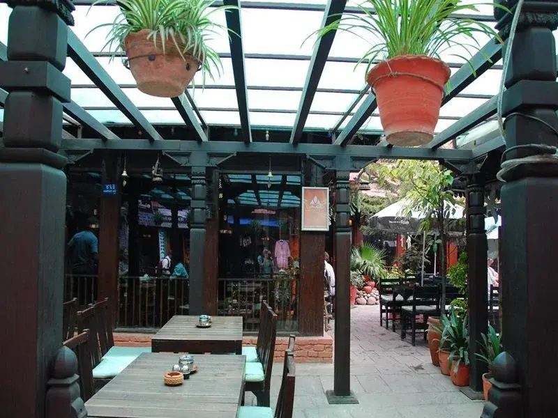Food & Beverage