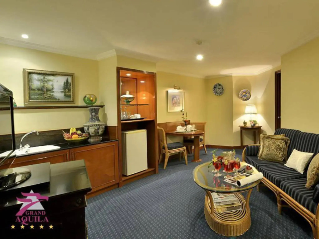 Grand Aquila Hotel — фото 4