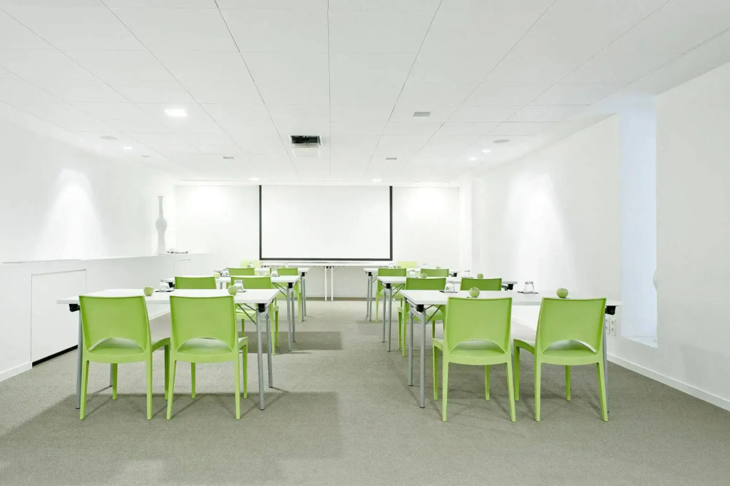 Eburon Hotel - Different Hotels - фото 15