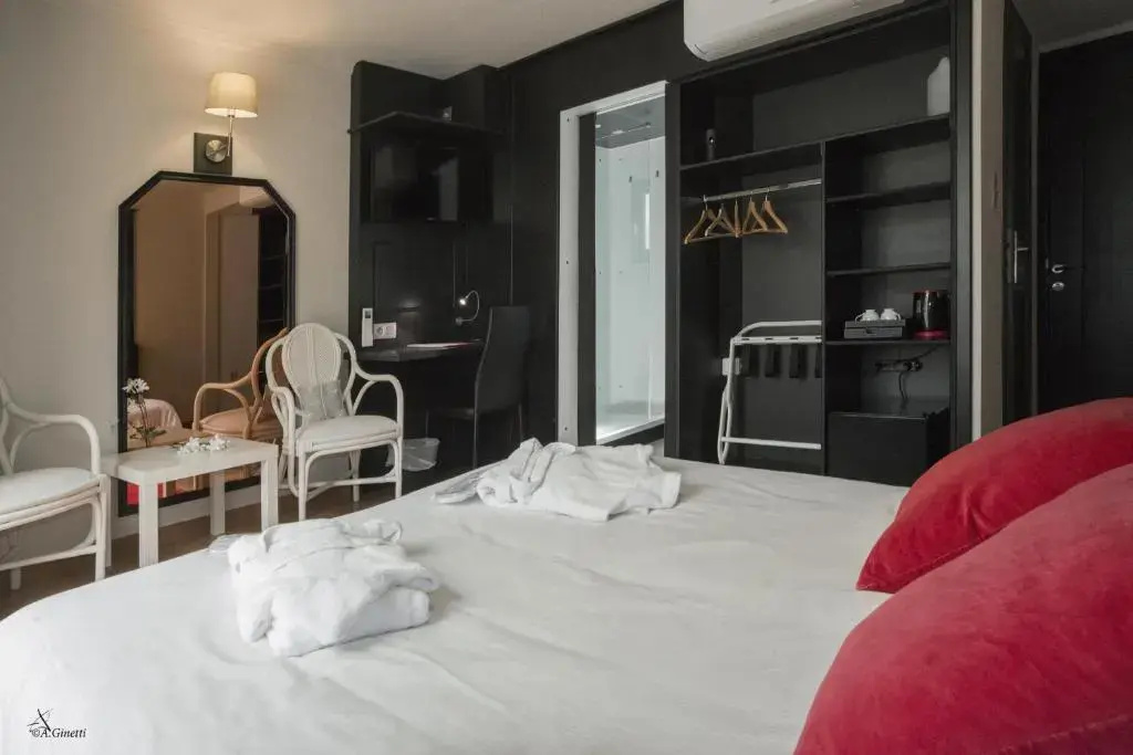 Tropical Hotel - Chambres