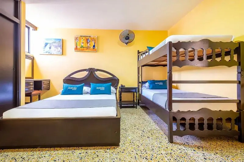 Hotel Almirante - Chambres