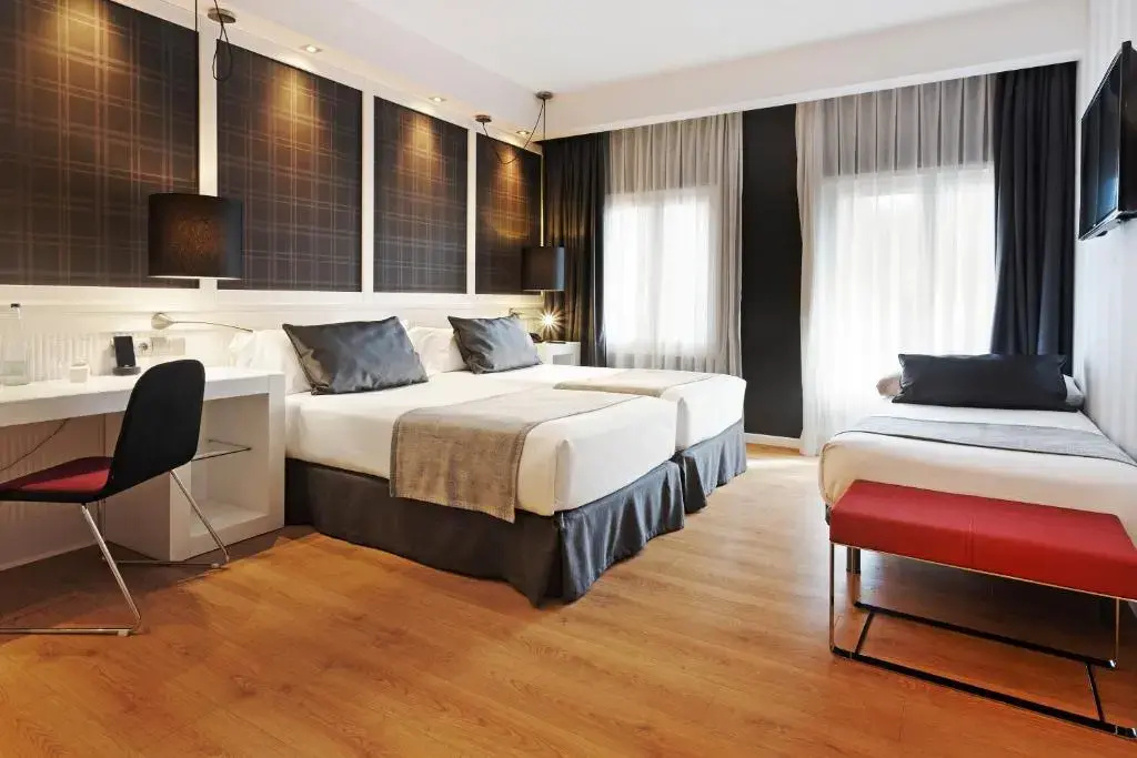 Catalonia Reina Victoria Hotel - Chambres