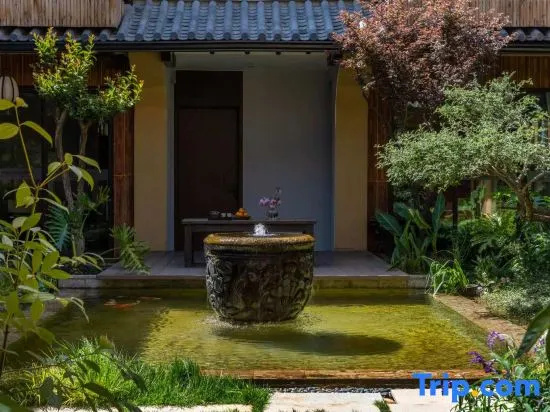 Aofeng Tangquan Hidden Villa (Shaxi Ancient Town Branch)