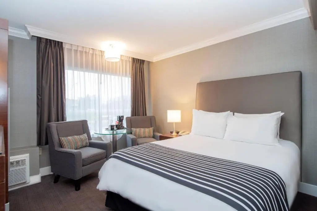 Sandman Hotel & Suites Vancouver Airport - Chambres