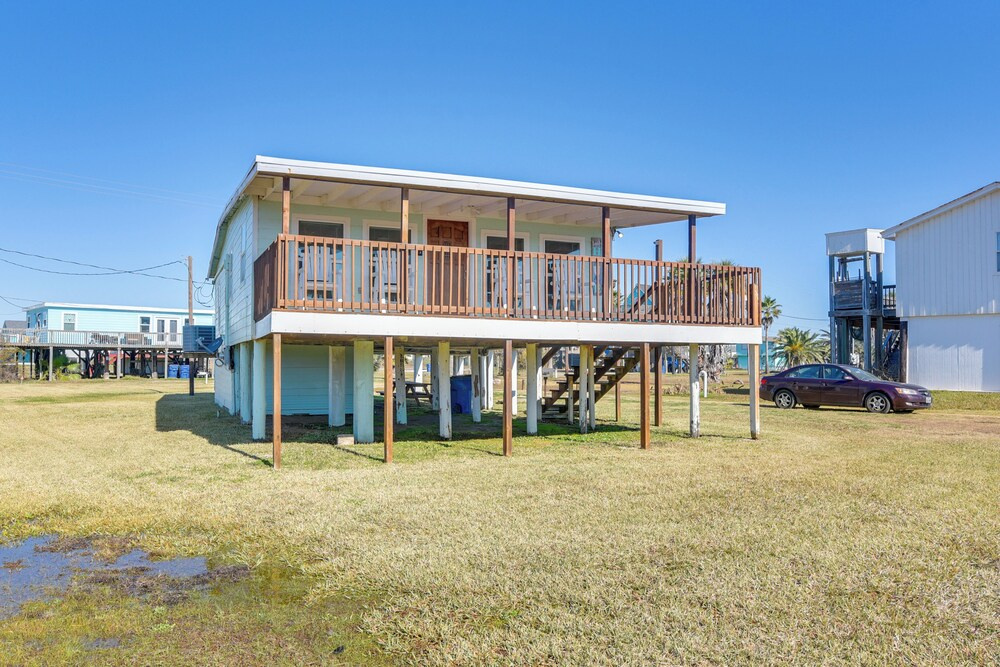 Walk to Shore! Family-friendly Surfside Beach Gem