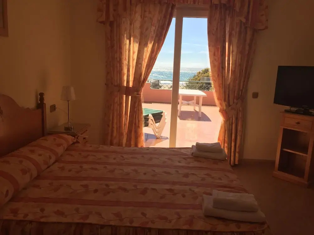 Marbella Beach Resort at Club Playa Real - Chambres