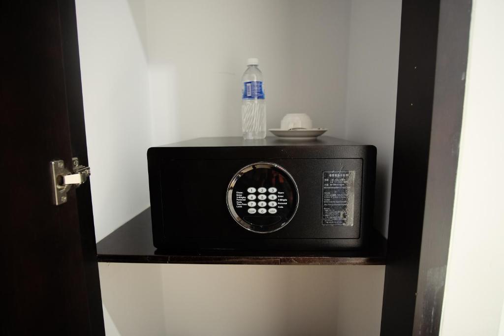 Одноместный номер Standard (без окна) в InnB Park Hotel