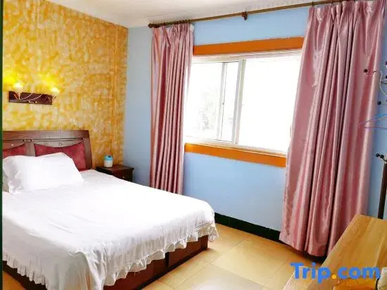 Deluxe Double room (full double bed)