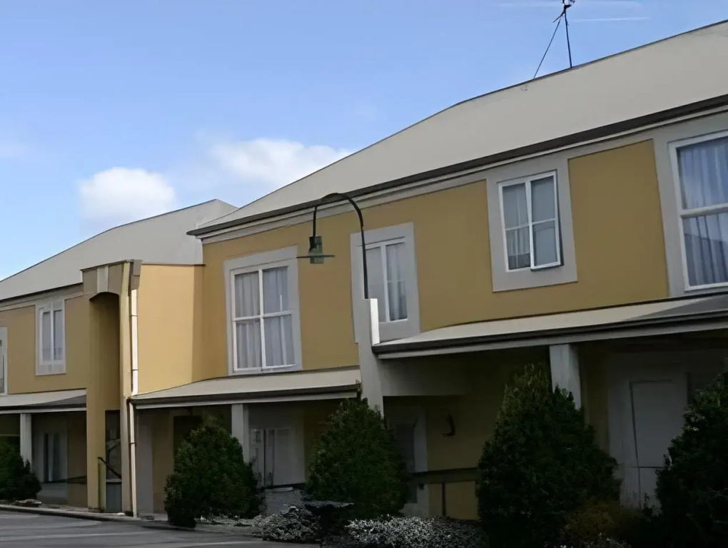Birchwood Manor Motel