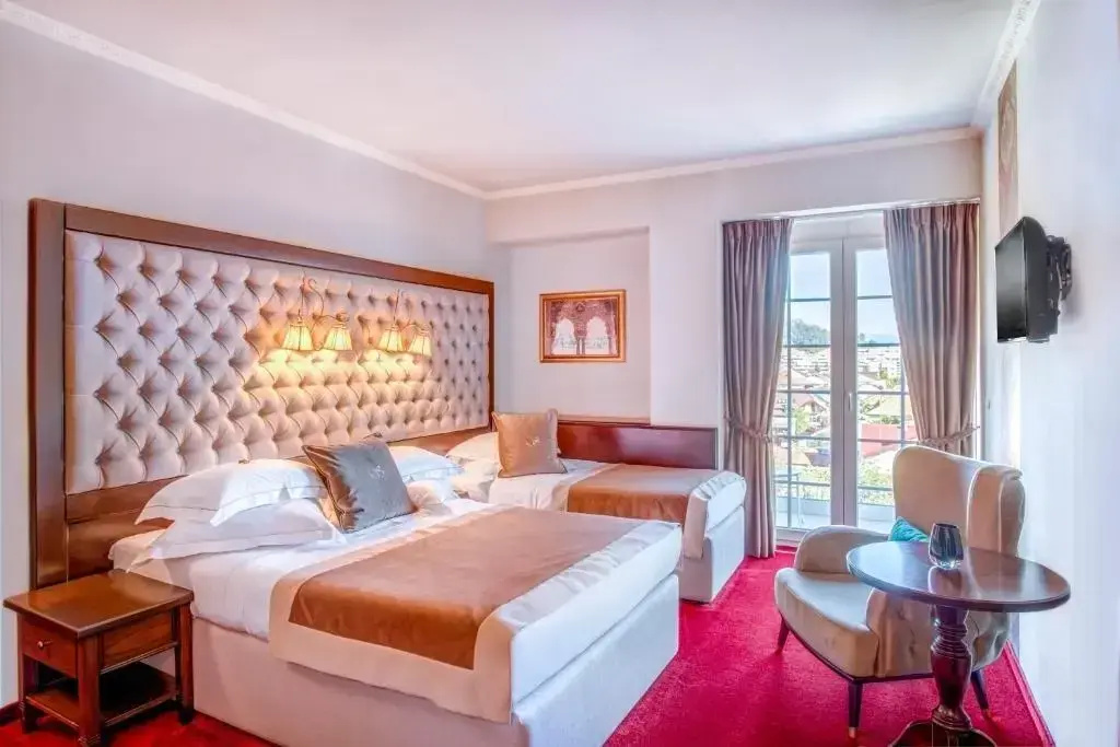 Standard Triple room with balcony