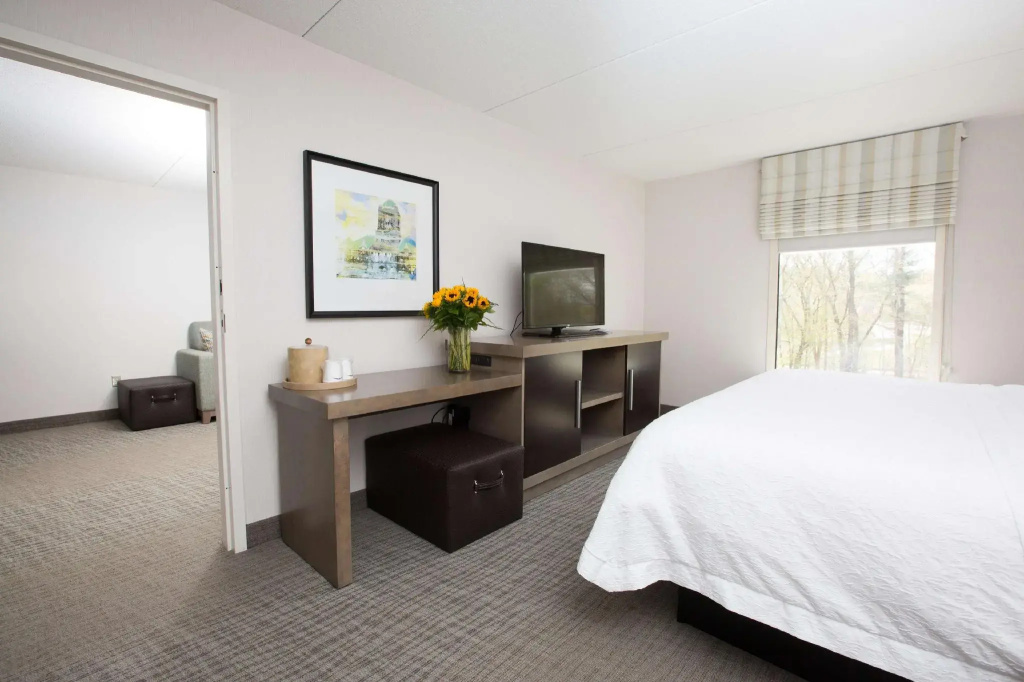 Double Suite (full double bed)
