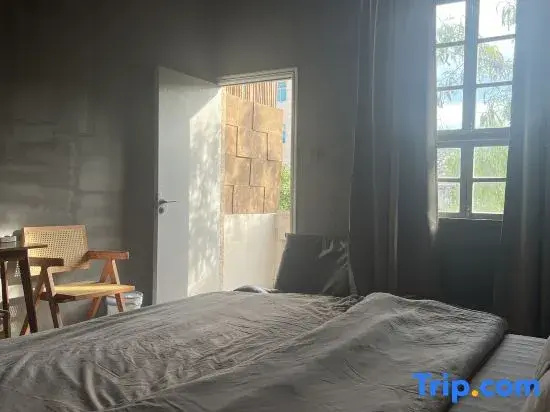 Standard Double room with balcony (full double bed)