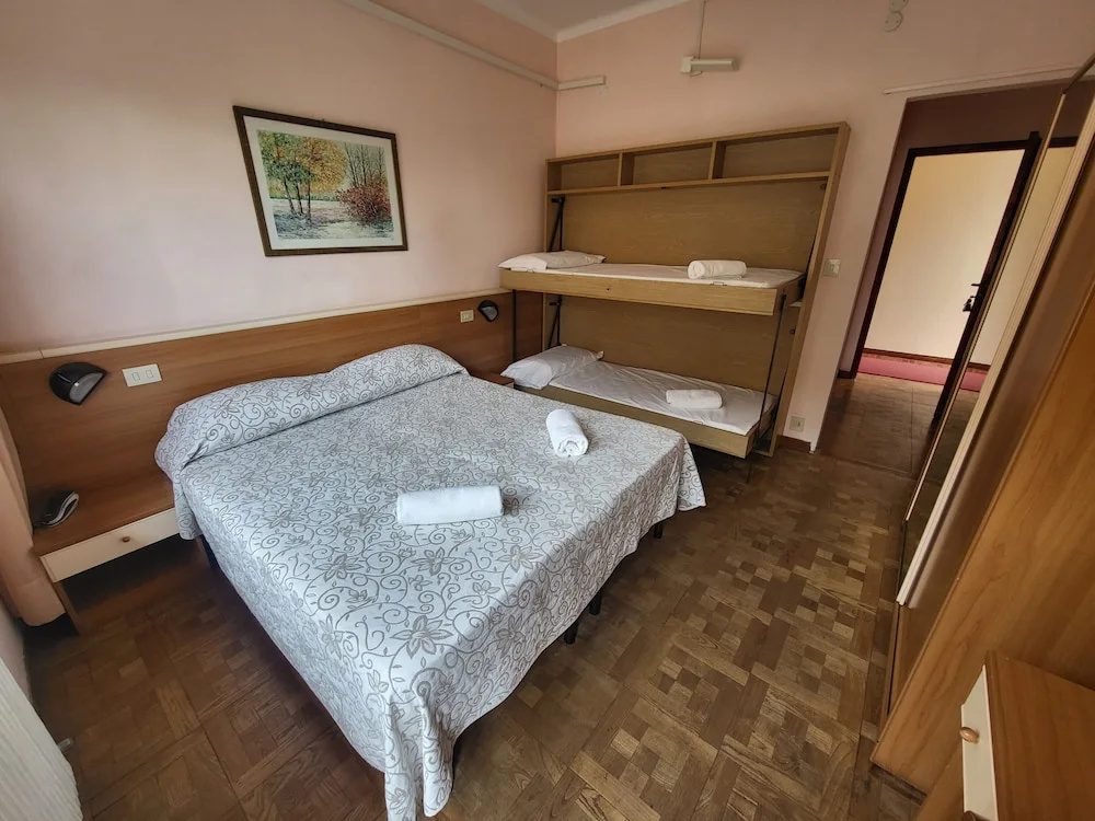 Standard Double Family room with balcony (full double bed)