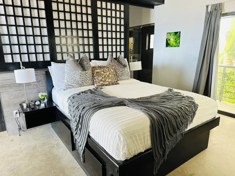 1 Bedroom Luxury Double room with balcony (full double bed)