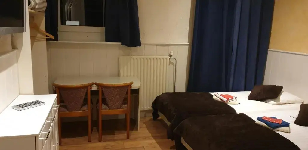 Economy room
