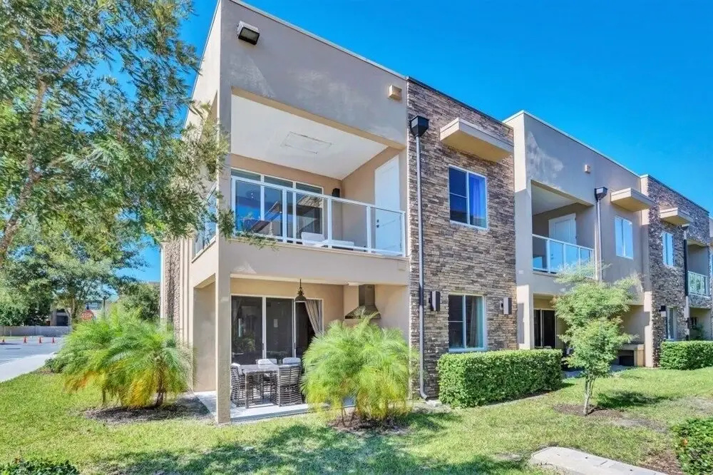 Amazing 4 Bedroom Magic Village Townhome 3 Townhouse by Redawning