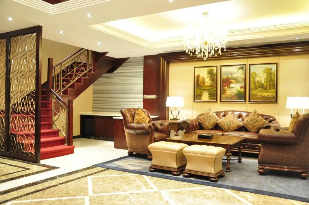 Lobby & Reception
