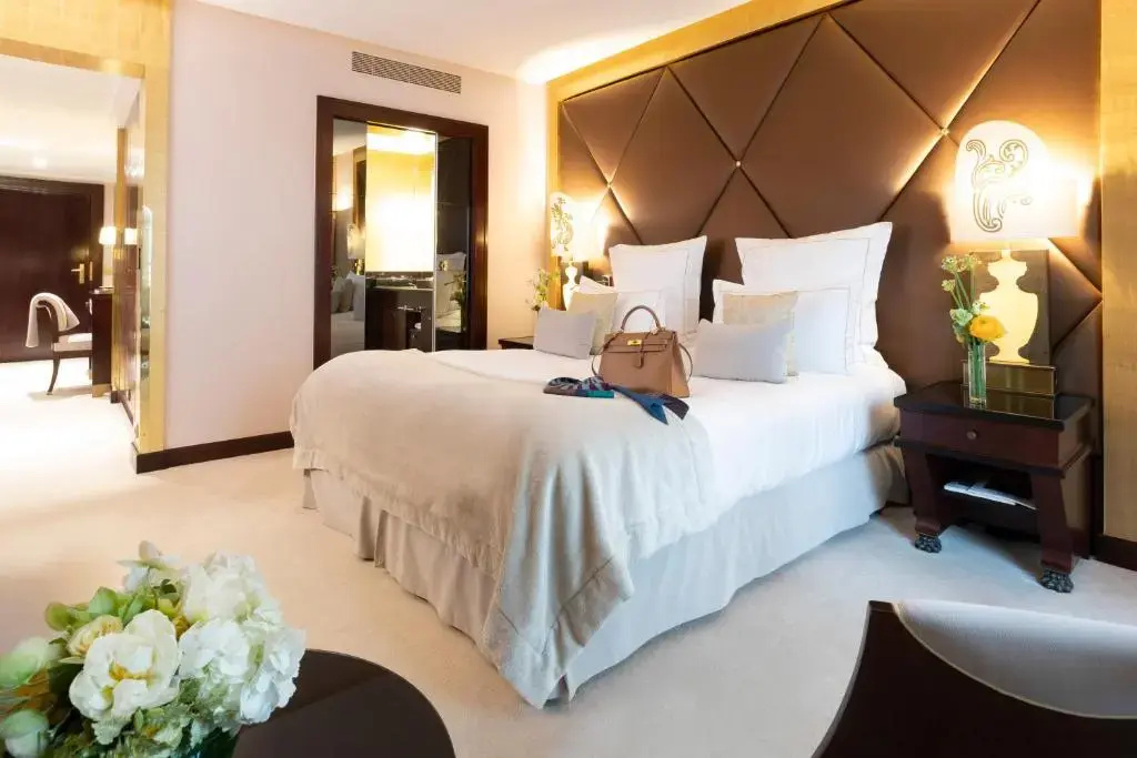 Hôtel Barrière Fouquet's Paris 37