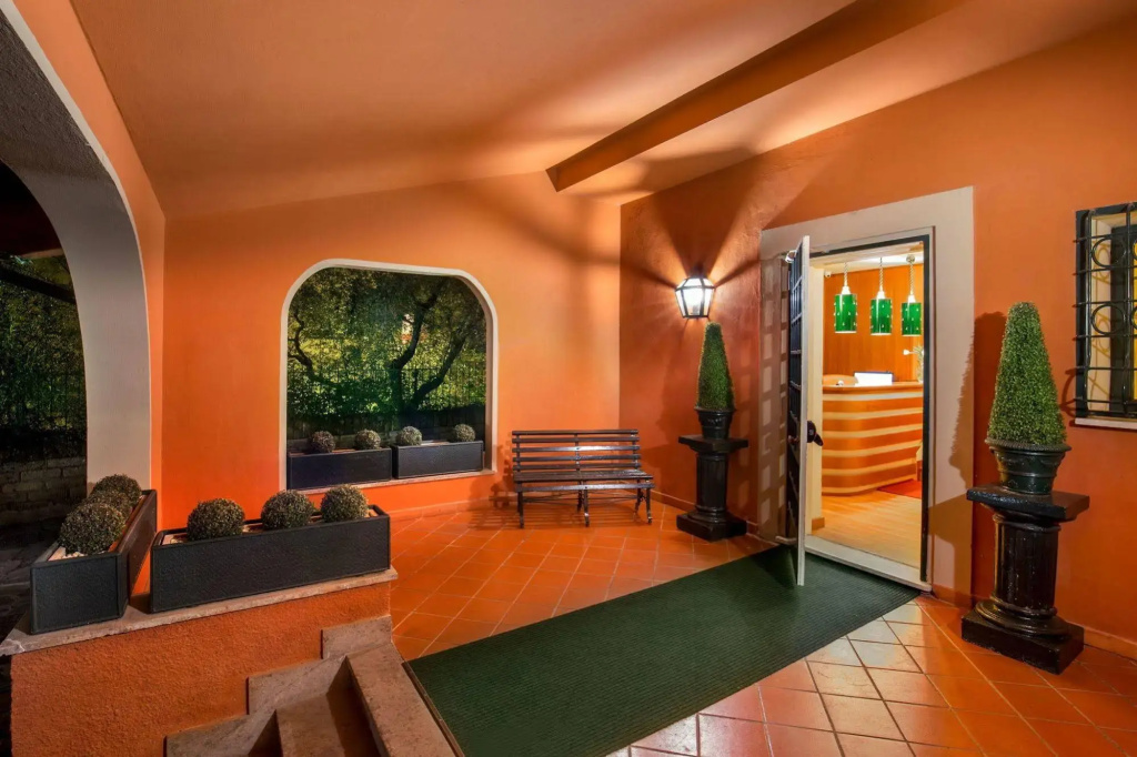 Hotel photo 13