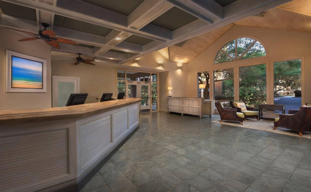Lobby & Reception